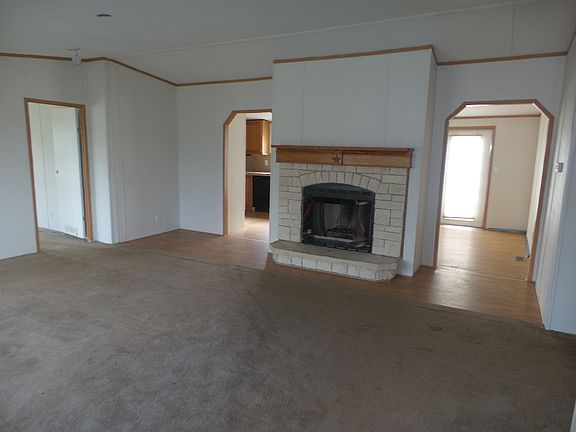 3rd image of 426 Texas Oak Dr