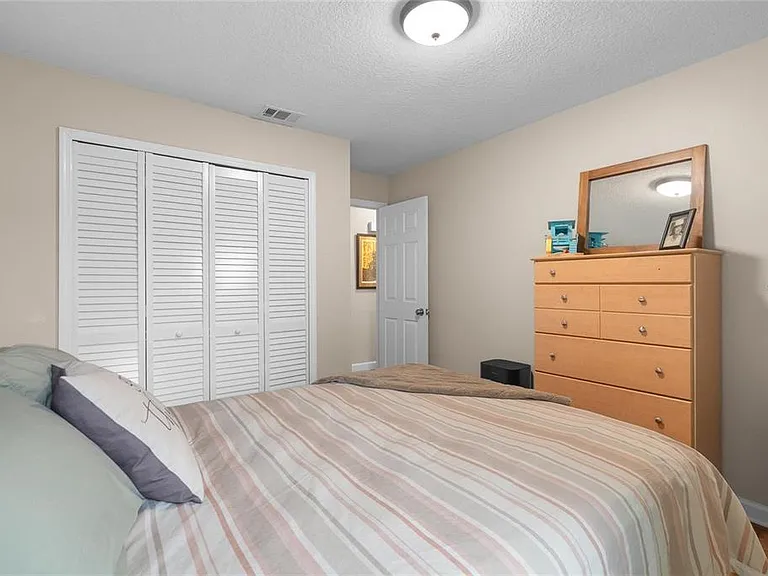 2468 Gulfbreeze Cir — Photo 18