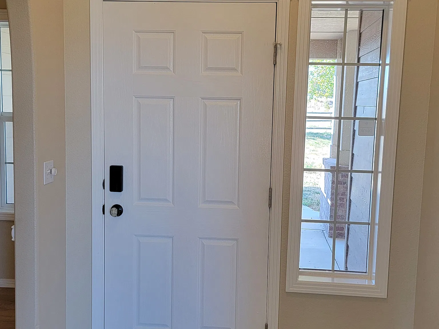4 bed, 2057 sqft, $2,500 — Photo 3