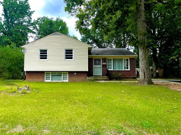 9504 Van Buren St, Lanham, MD 20706