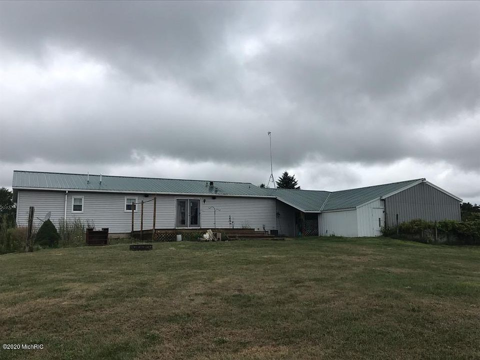 2nd image of 3640 50th Ave