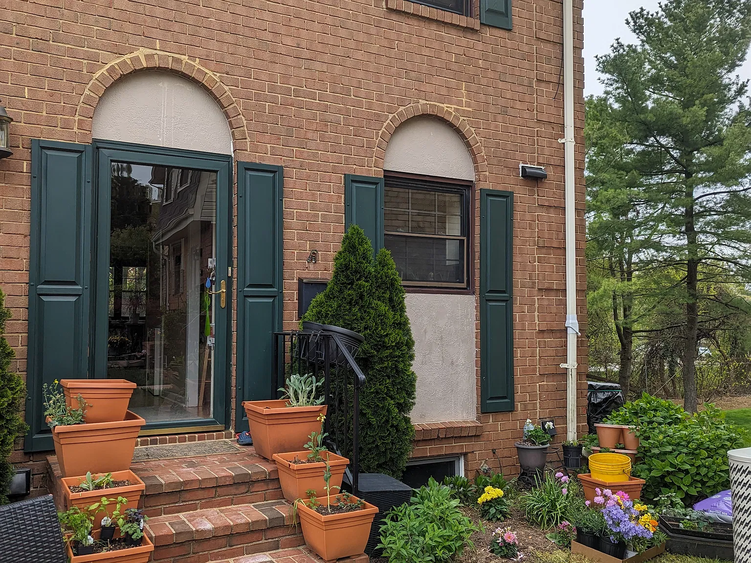 3 bed, 3.5 bath, 2000 sqft, $3,500 — Photo 1