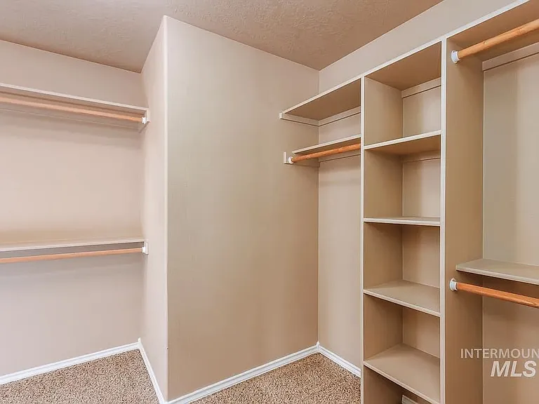 5729 S Moreya Ave — Photo 22