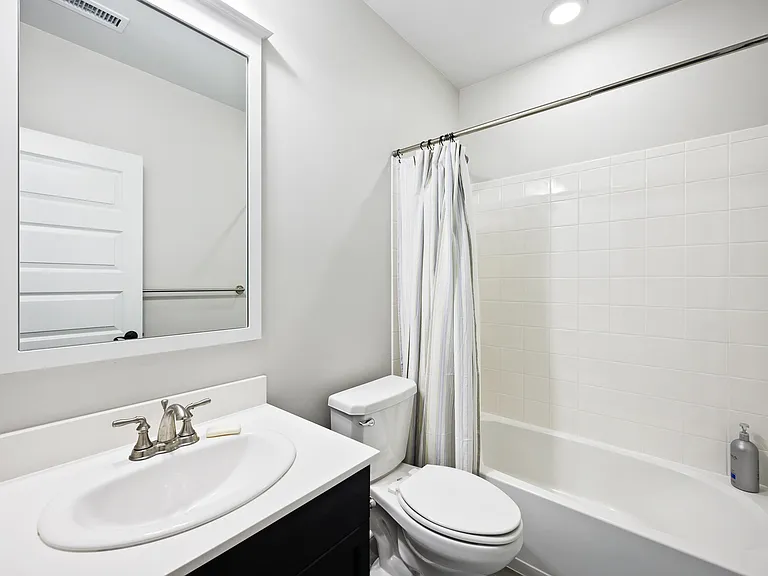6063 Chester Way — Photo 28