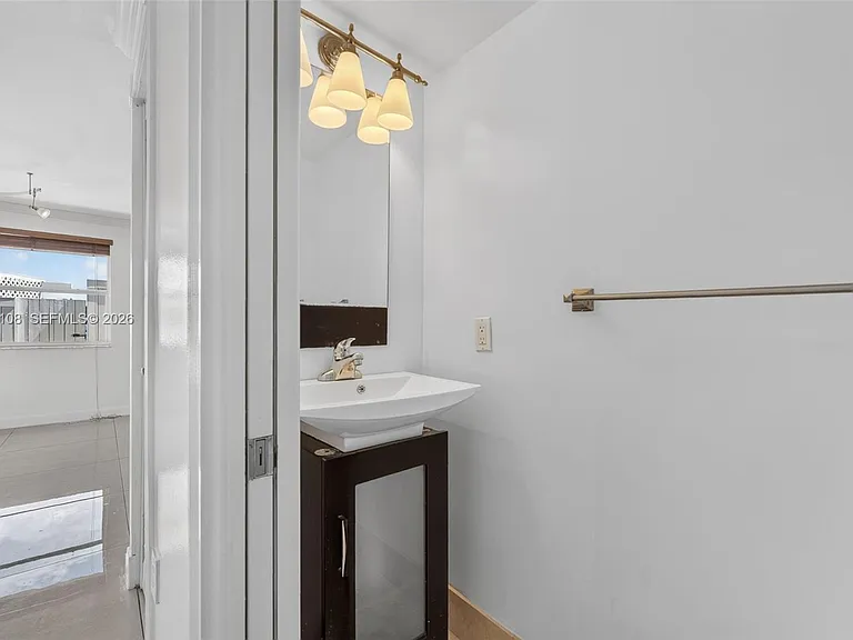 6800 SW 45th Ln #124 — Photo 13