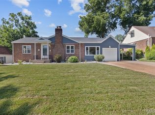 9850 Coventry Ln, Saint Louis, MO 63123