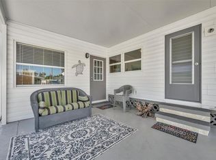 247 Palm Ln, Palmetto, FL 34221