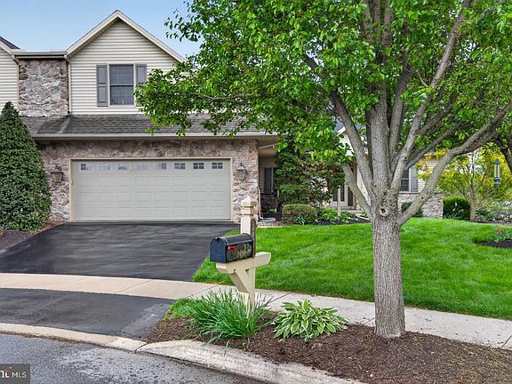 3rd image of 2477 Zell Ct
