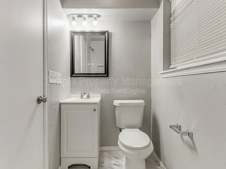 7505 NW 29th St — Photo 17