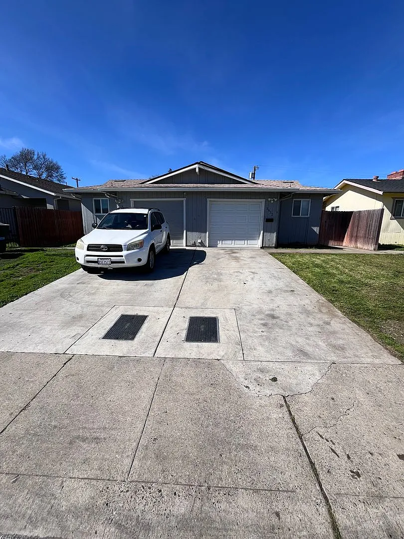 5932 & 5934 Clover Manor Way #374657384 photo 1