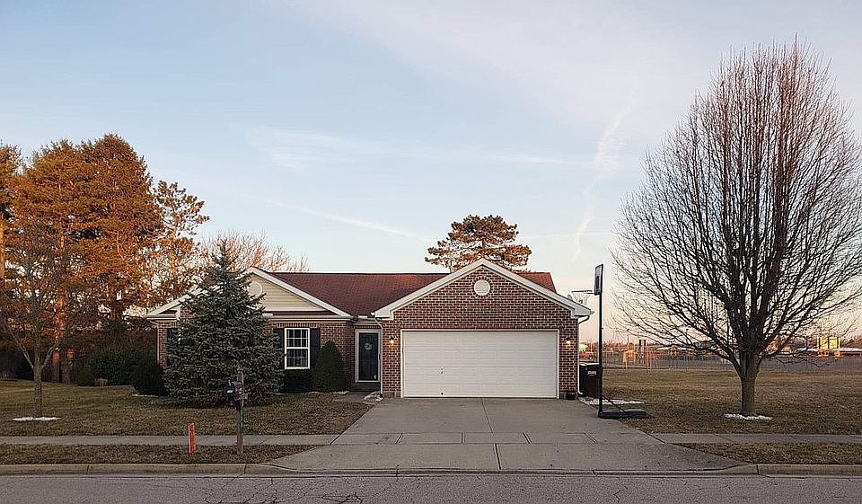 1st image of 140 Parkview Dr