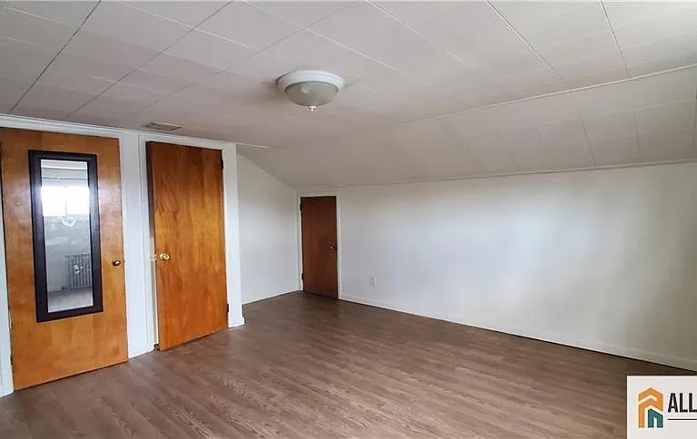 40 Beverly Ave — Photo 13
