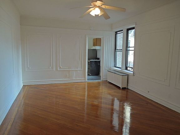 2nd image of 540 Saint Johns Pl APT 5A