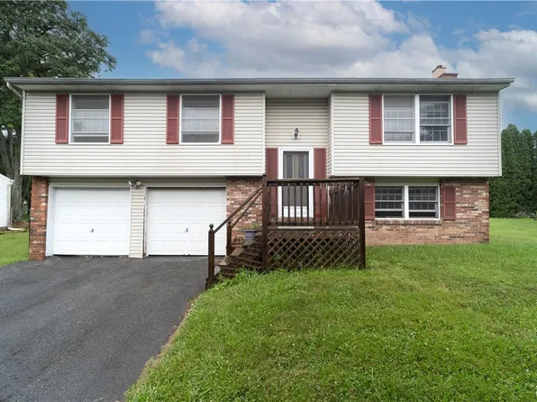 8257 Larkspur Dr, Baldwinsville, NY 13027