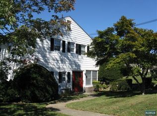 251 Squaw Brook Rd, North Haledon, NJ 07508