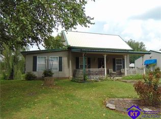 317 E Houston St, Cloverport, KY 40111