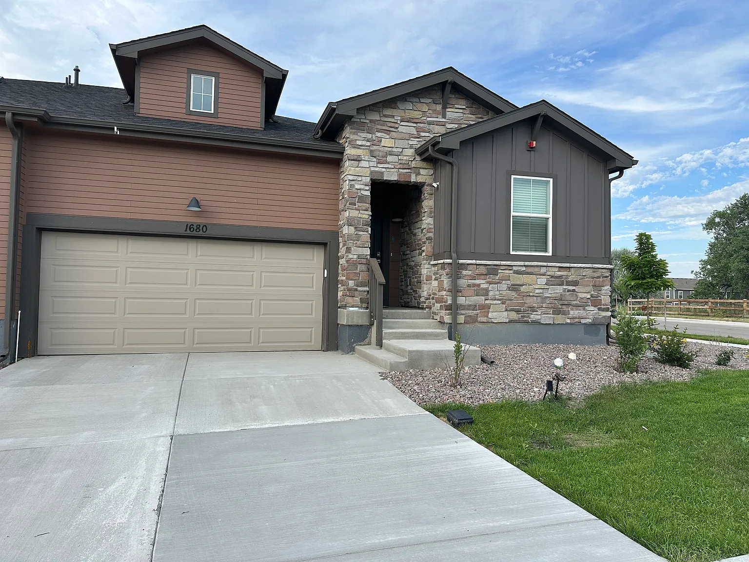 1680 Foggy Brook Dr — Photo 1