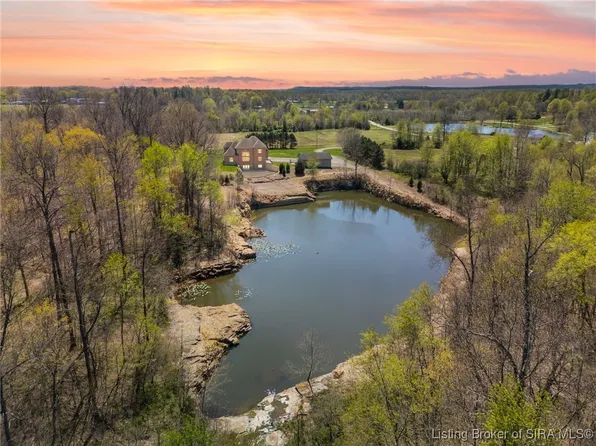 2697 N Bass Lane, Austin, IN 47102