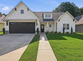 940 Woodland Cove Dr, Conway, AR 72034