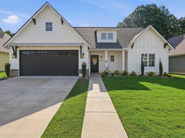 940 Woodland Cove Dr, Conway, AR 72034