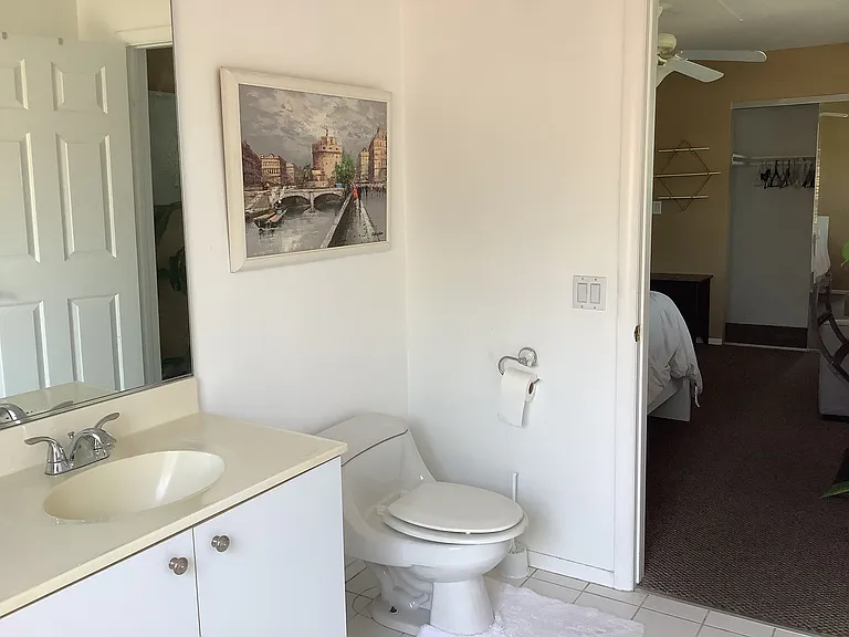 Upstairs front bedroom's private bathroom