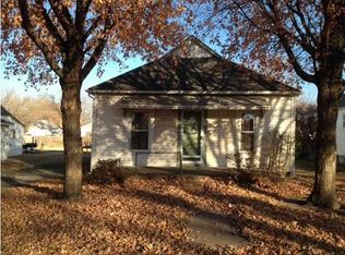 218 N Park Ave, Valley Center, KS 67147