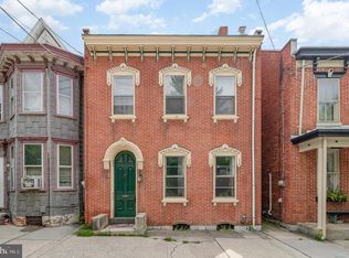 49 S East St, Carlisle, PA 17013