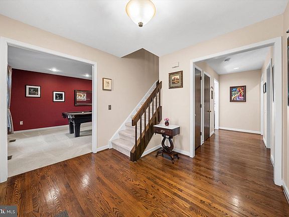 3rd image of 2 Running Brook Ln