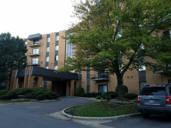 700 N Bruce Ln APT 513, Glenwood, IL 60425