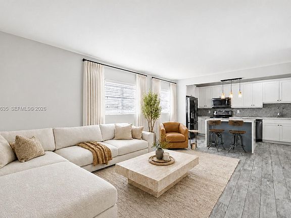 4th image of 1340 Lincoln Rd APT 208