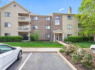 8720 Yardley Ct APT 100, Indianapolis, IN 46268