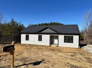311 Elm St, New Straitsville, OH 43766