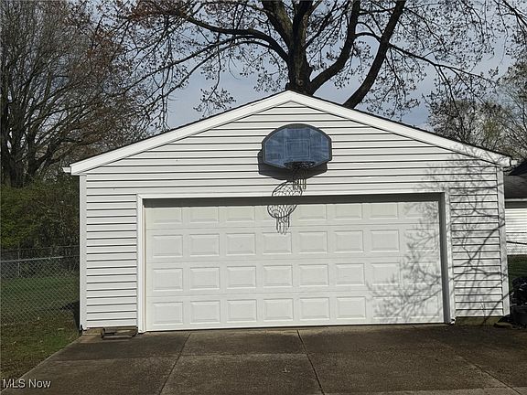 5th image of 1653 19th St