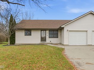 2552 N 4645th Rd #B, Somonauk, IL 60552