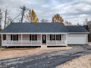 1099 High Top Rd, Linden, VA 22642