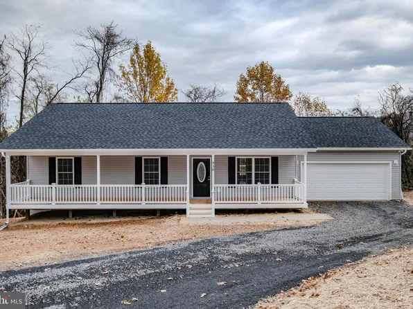 1099 High Top Rd, Linden, VA 22642