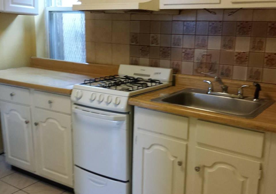 1st image of 930 E 216th St
