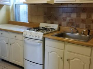 930 E 216th St, Bronx, NY 10469