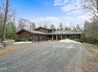 209 Kinsale Ln, Dingmans Ferry, PA 18328
