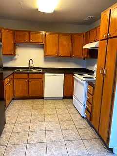 4th image of 2213 Capp Rd