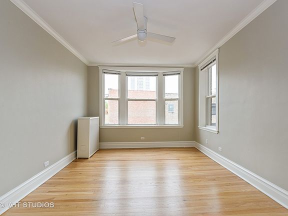 5th image of 836 W Lakeside Pl APT 3W
