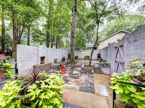 2nd image of 1807 Bobolink Ln