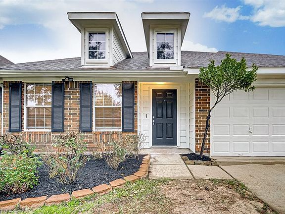 3rd image of 8403 Woodland Knoll Ln