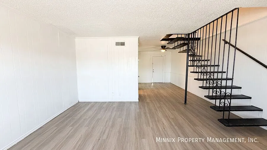 Bayless-Atkins 2-Bedroom Townhome for Rent | Central Lubbock | 2101 51st #A4 — Photo 2