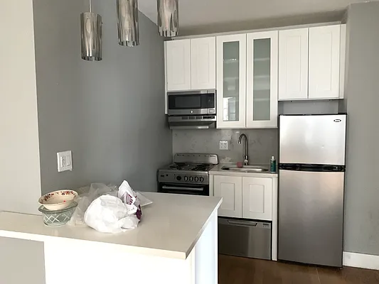 Rented by Tapiro Realty | media 1