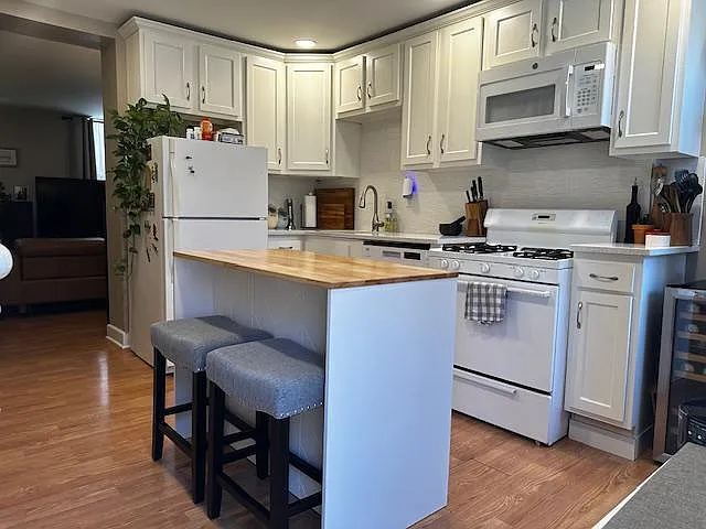 2515 Spring Way — Photo 11