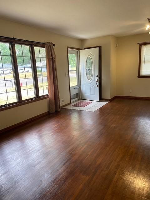 1st image of 2784 Chippewa Ave