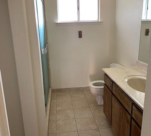 these photos are old before the vanity and counters were replaced, will update photos when current tenants move out.