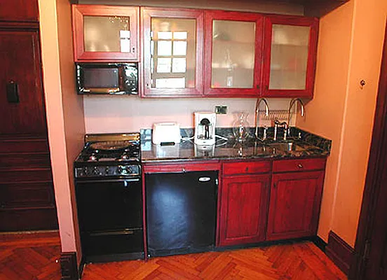 Sold by Verdi Square Realty | media 1