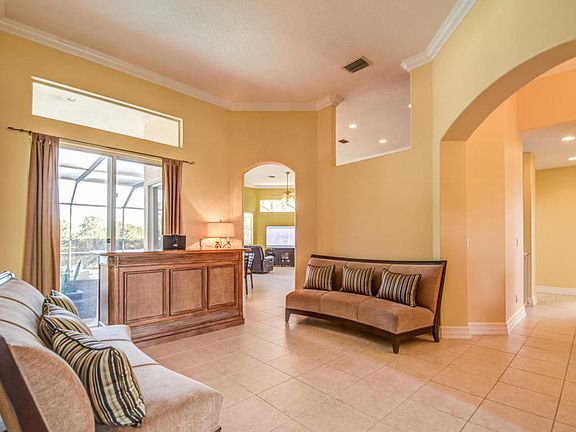 5th image of 1714 SW Mockingbird Dr